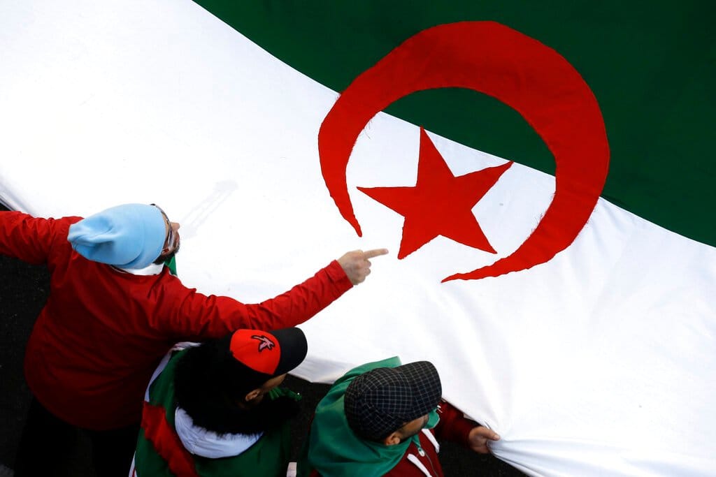 فرنسا تحل "عقبة القاصرين" في أرشيفها المتعلق بحرب الجزائر