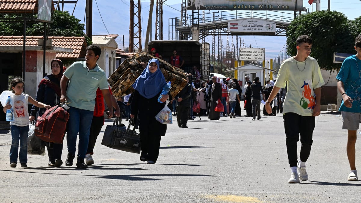 إسرائيل تقطع طريق "المصنع" وتعزل شرق لبنان عن سوريا