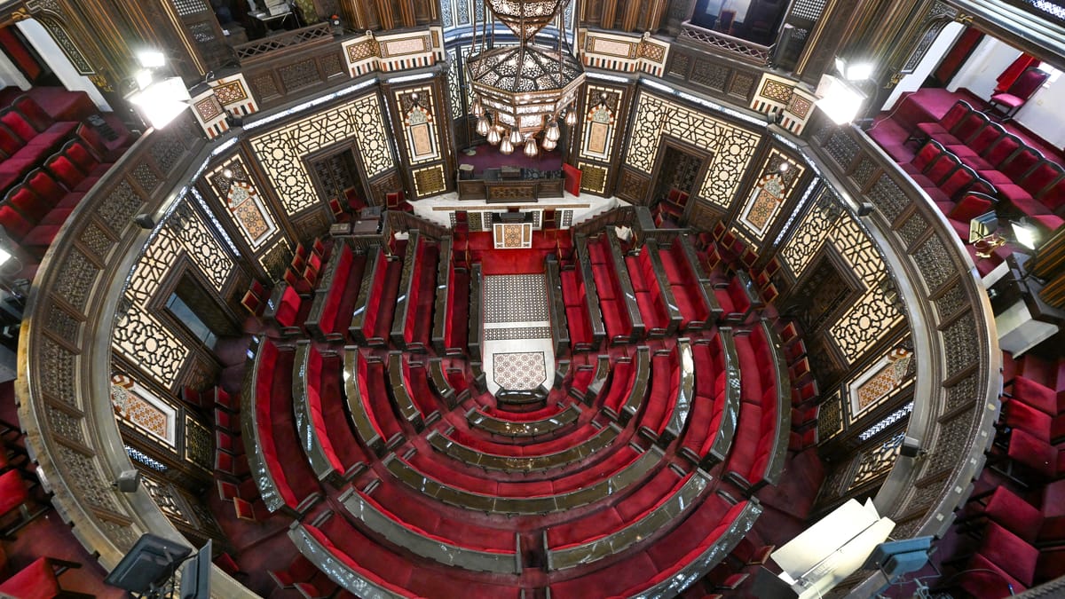 السوريون يدلون بأصواتهم في أول انتخابات برلمانية بعد سقوط الأسد