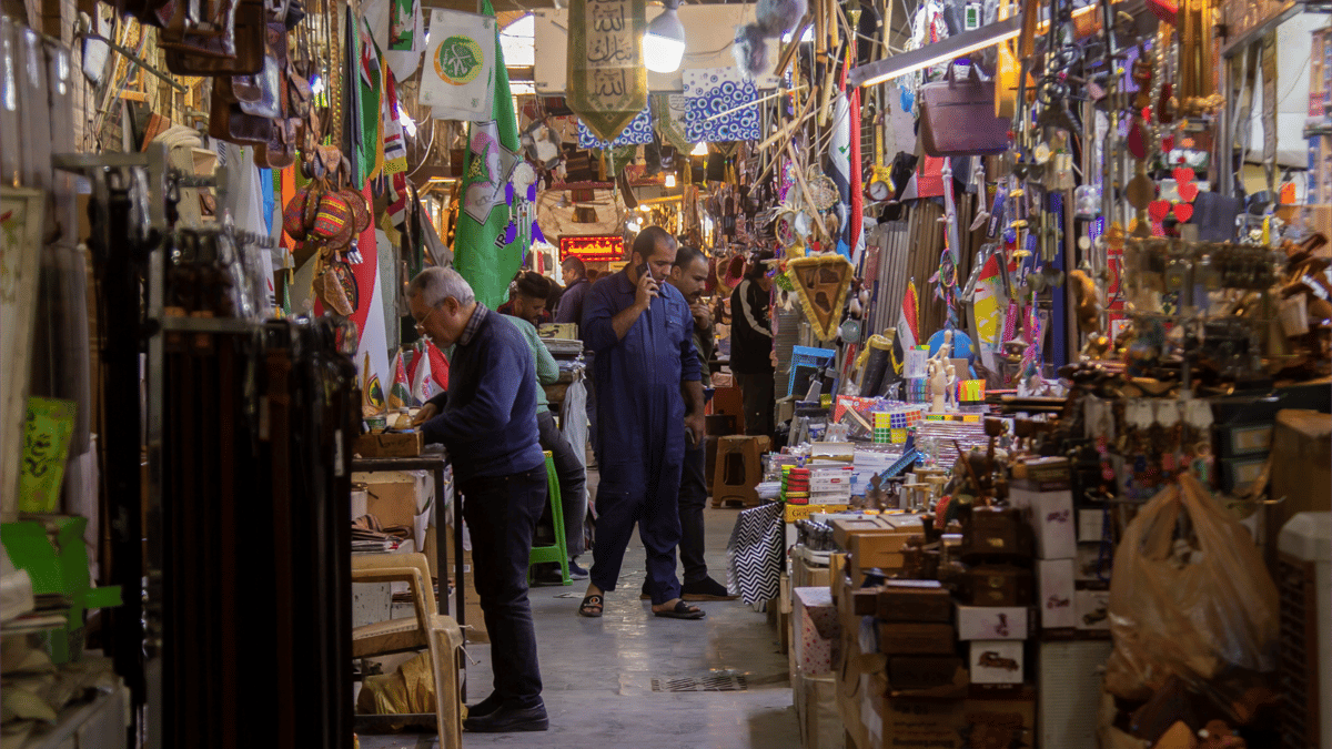 احتجاجات التجار في ايران.. "عمل بلا جدوى" أشعل الشارع