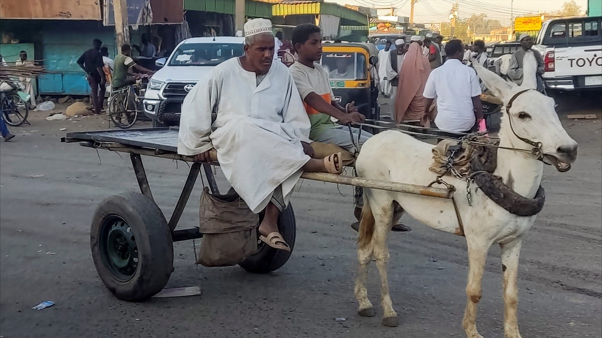 "السودان خارج التغطية" لليوم الـ17