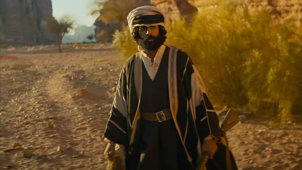 "بين الرمال" يفوز بالنخلة الذهبية لمهرجان أفلام السعودية