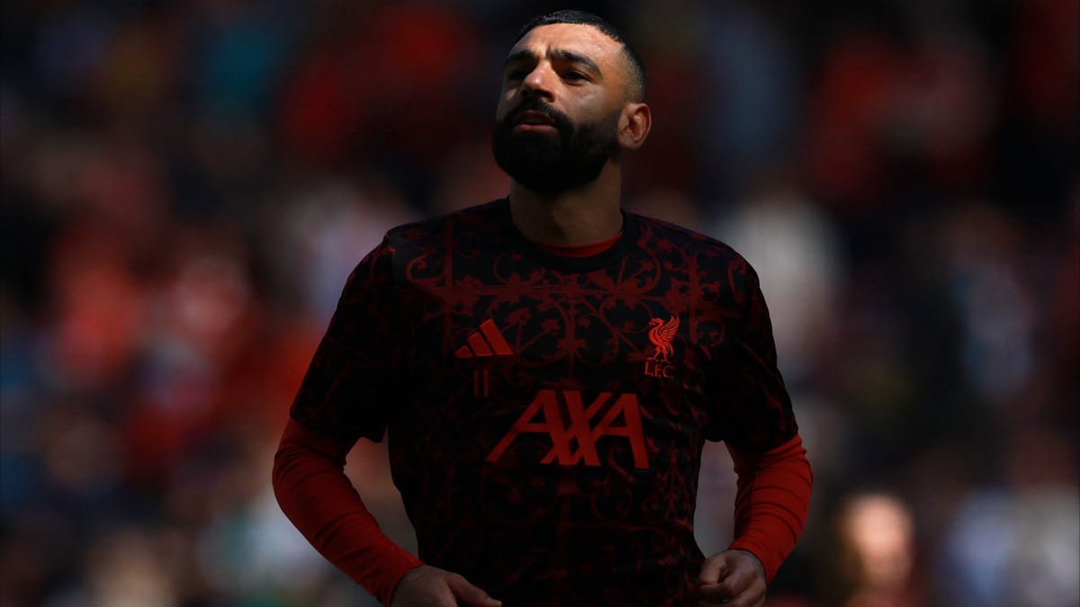 فان دايك يعد صلاح بتكريم أسطوري