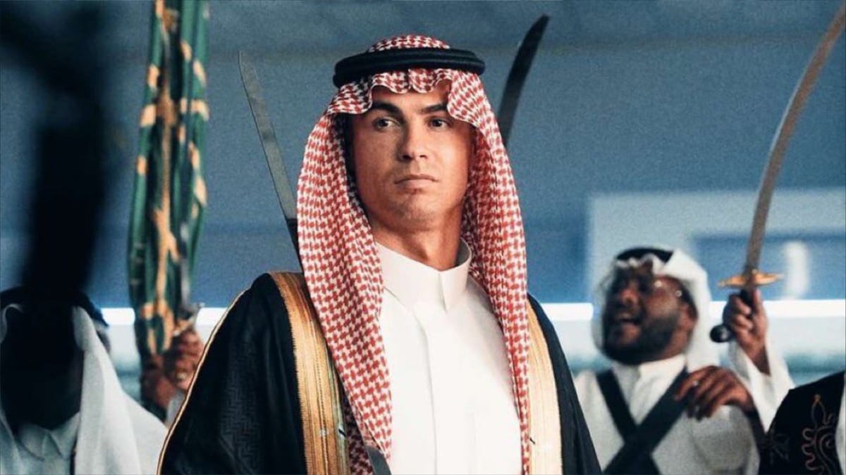حارس النصر يفتح باب تكهنات بشأن "إسلام رونالدو"