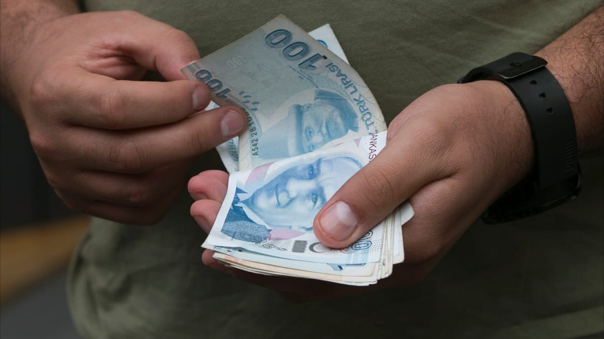 انخفاض قياسي لليرة التركية