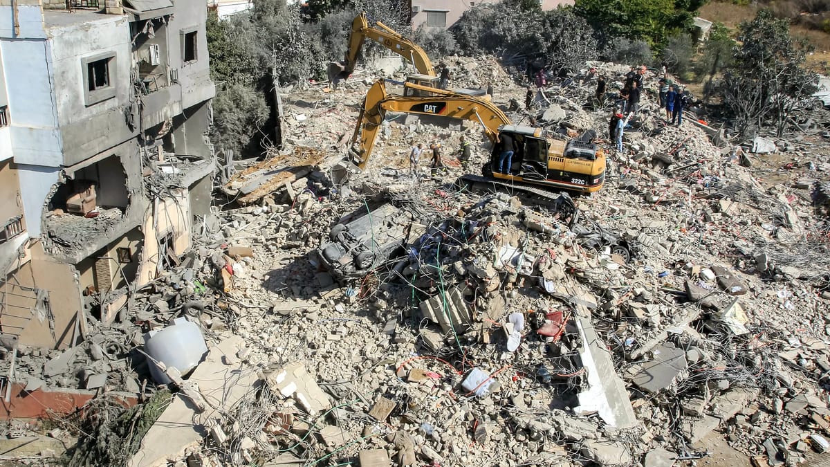 مقتل 17 لبنانيا.. واستمرار قصف صور وبنت جبيل