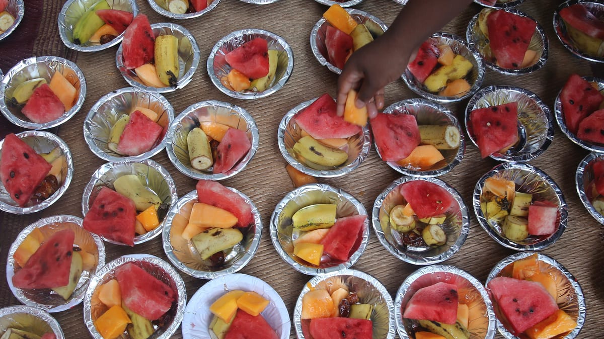 لنوم هادئ؟.. تناول الفاكهة بكثرة قبل النوم