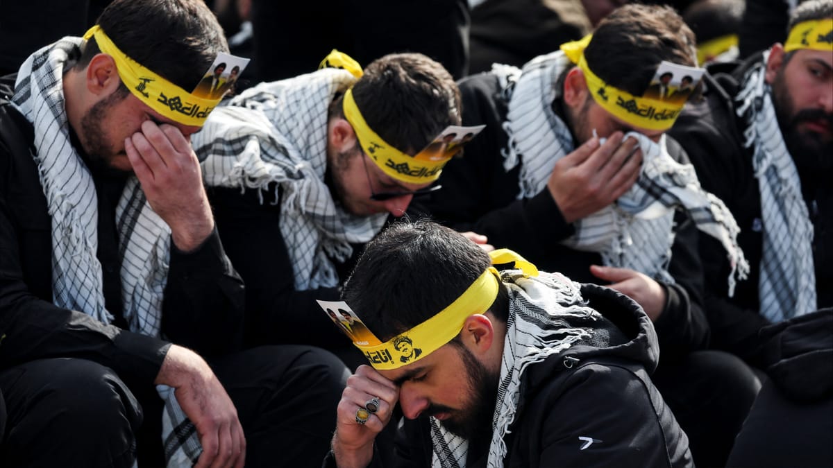 "بدون مال وسلاح".. هل يصمد حزب الله أمام بيئته؟