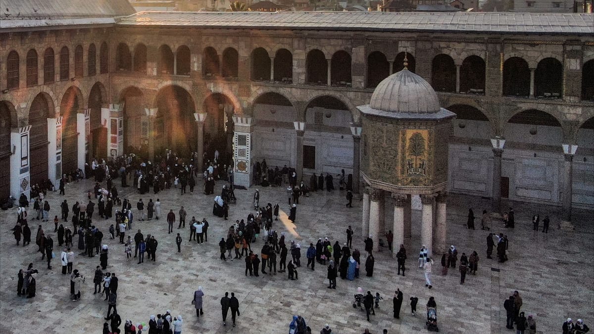 سوريا.. قتلى وجرحى في تدافع بالمسجد الأموي