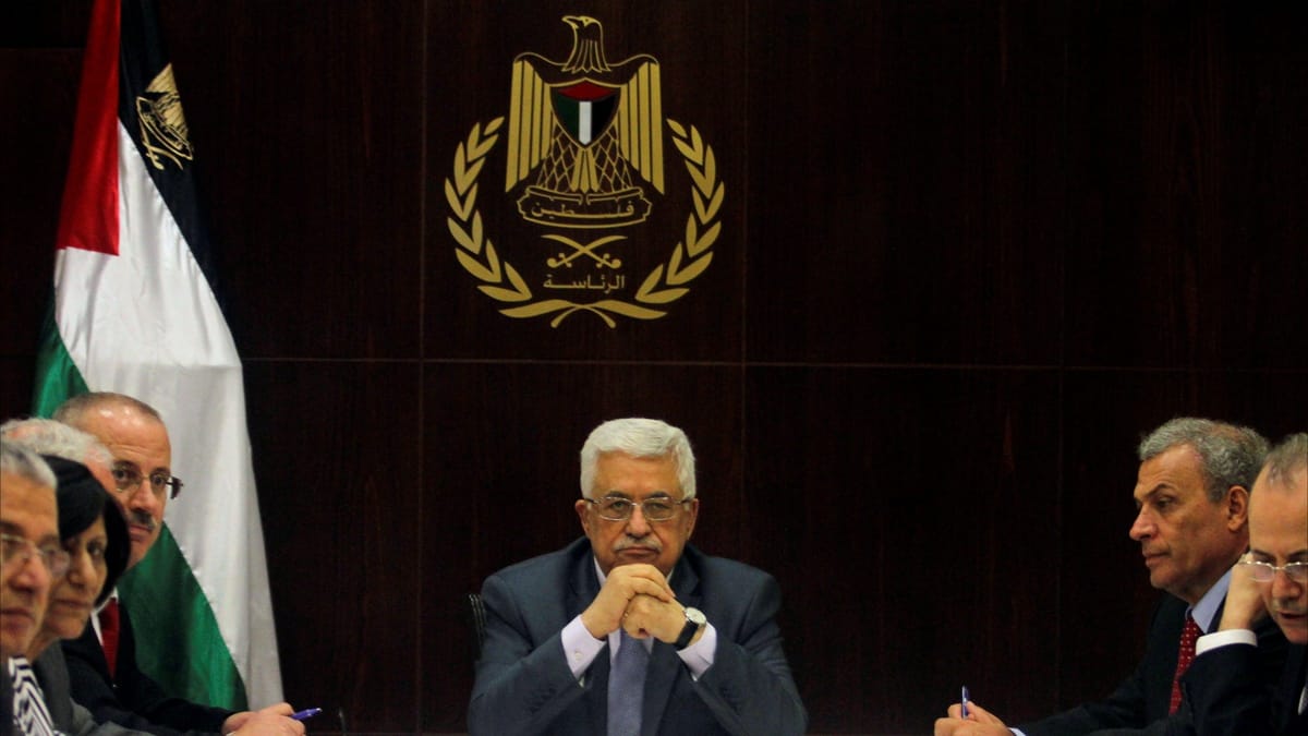 فلسطينيون يبحثون عن انتخابات منذ ١٨ عاماً عبر تويتر