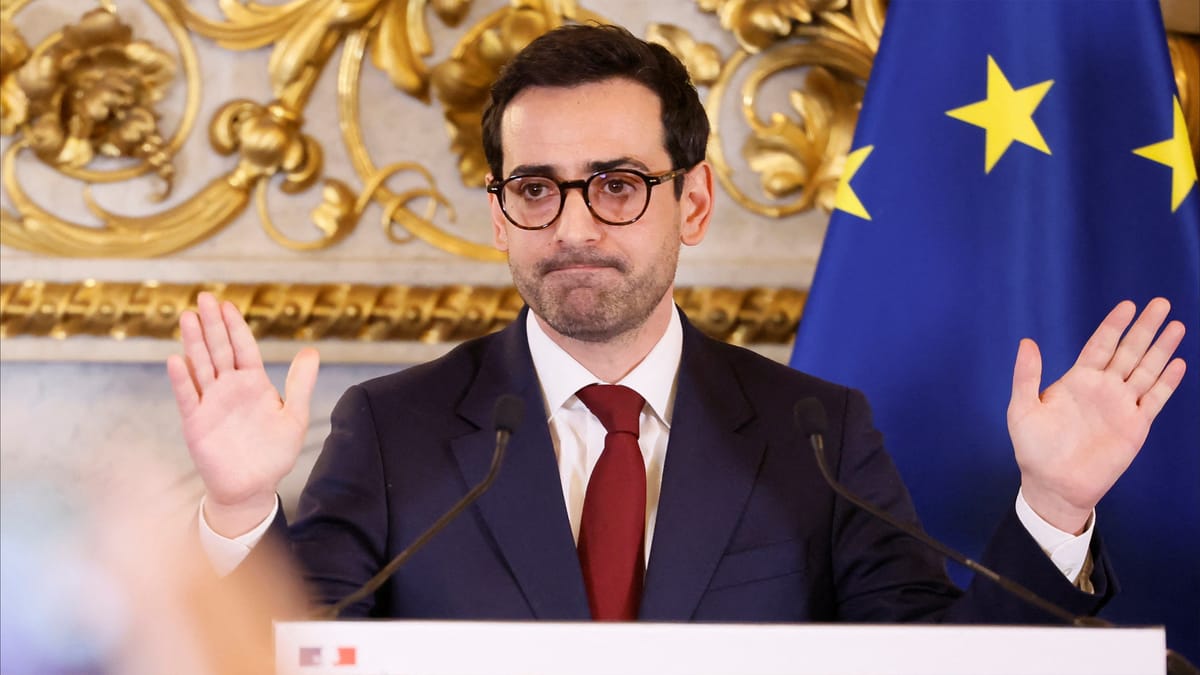 ستيفان سيجورنيه.. كل ما نعرفه عن وزير خارجية فرنسا الجديد