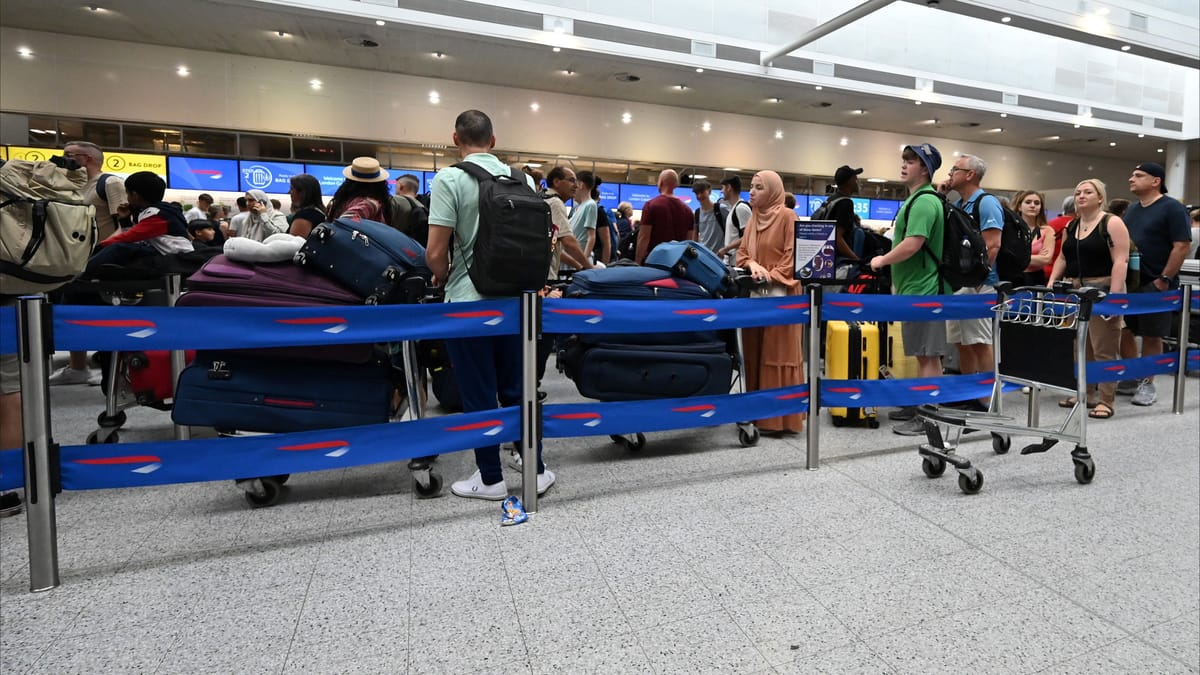 إخلاء مطار في لندن لسبب أمني