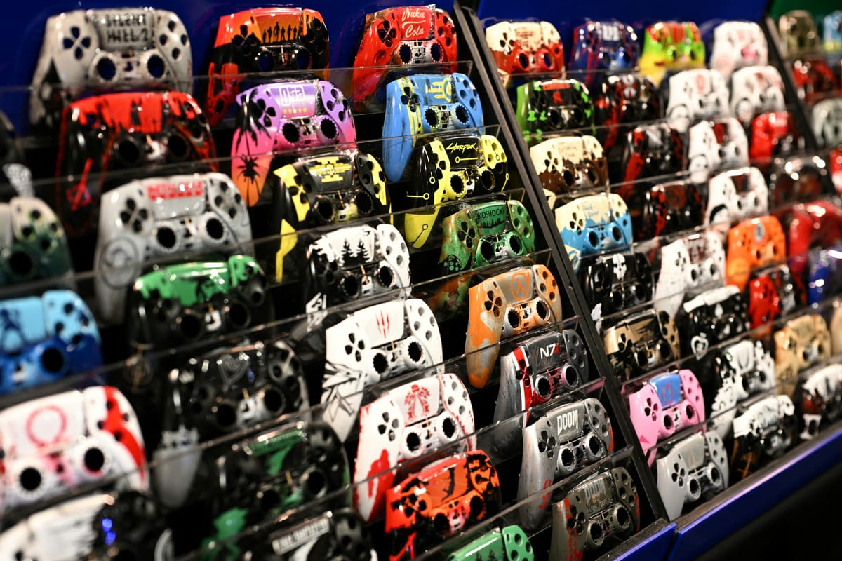 من الزهور إلى PS5.. كيف تمتد حرب إيران إلى كل القطاعات؟