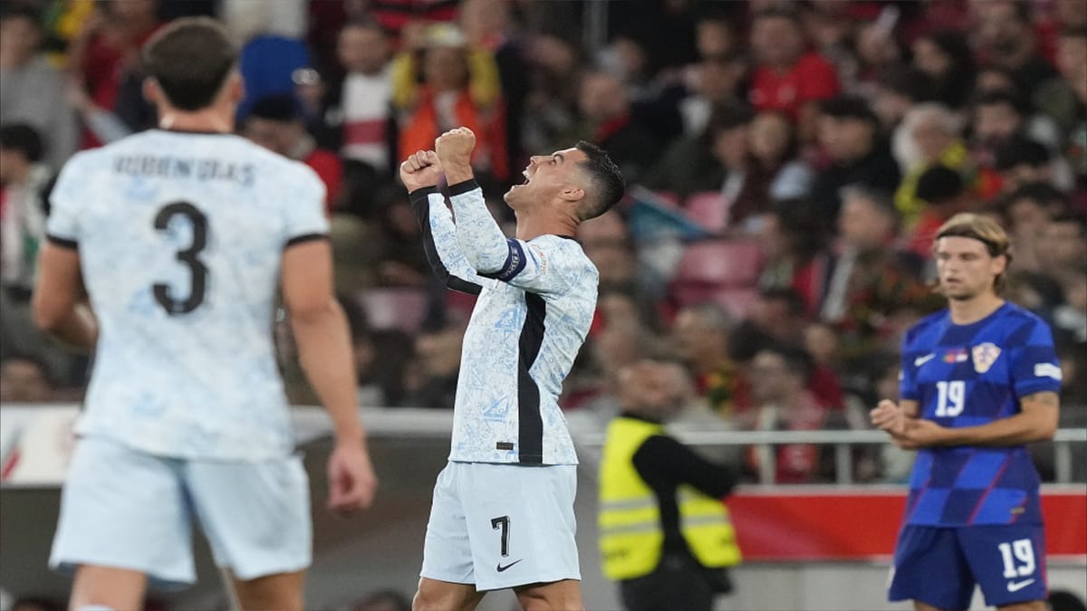 بـ900 هدف.. رونالدو يتلاعب بتاريخ كرة القدم