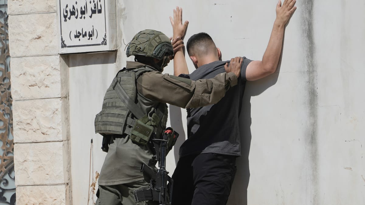 الجيش الإسرائيلي يقتل فلسطينيَين بالضفة الغربية