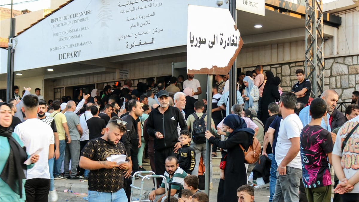 القصف في لبنان يدفع بالنازحين السوريين إلى دمشق