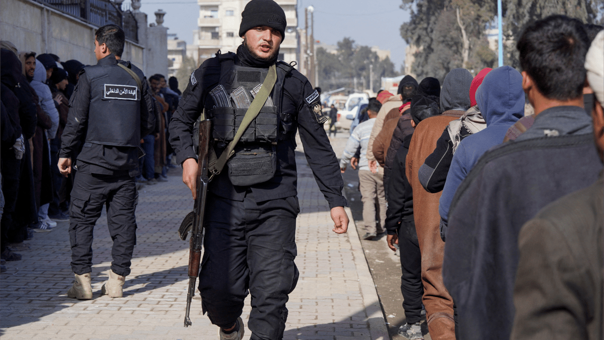 هل يبدأ تفكيك "قسد" تحت اسم "الدمج"؟