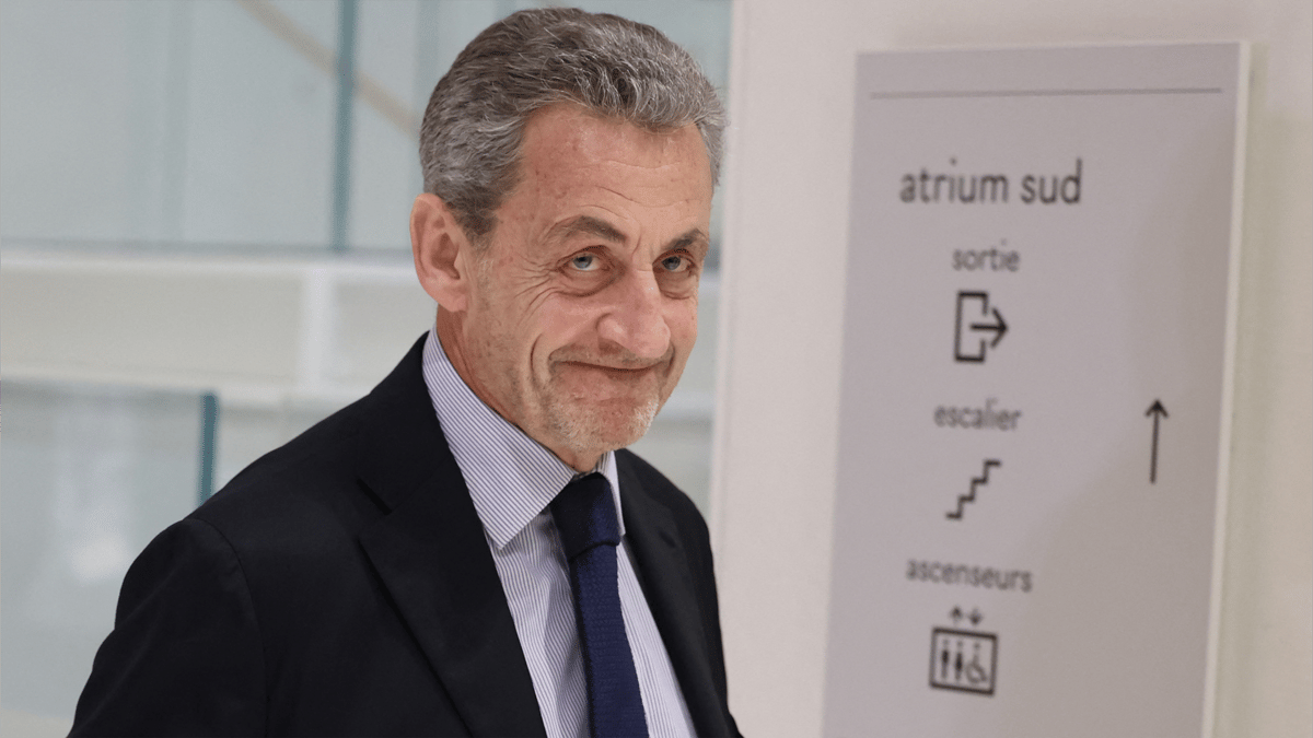 "أموال القذافي".. القضاء الفرنسي يدين ساركوزي