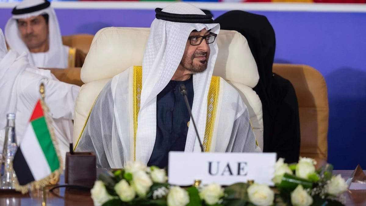 رئيس دولة الإمارات: نعمل مع الأشقاء لوقف فوري لإطلاق النار