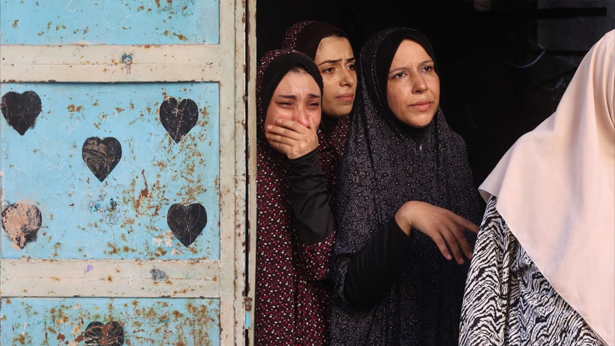 غارة إسرائيلية تقتل مسؤولا بالدفاع المدني في غزة
