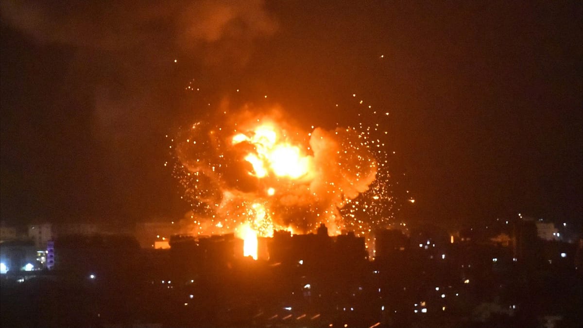 غارات "عنيفة جدا" تضيء ليل ضاحية بيروت