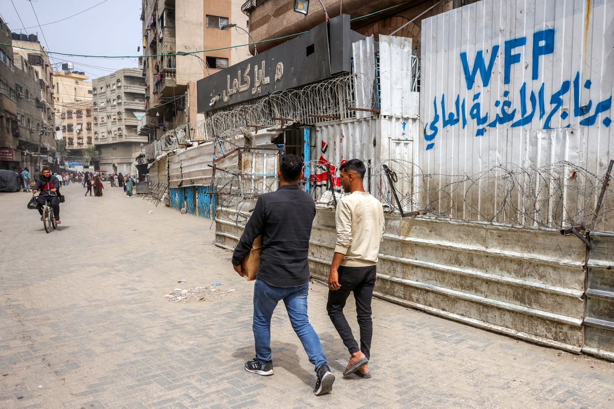 أزمة "Cash" في غزة تنعش سوقا سوداء بعمولات خيالية