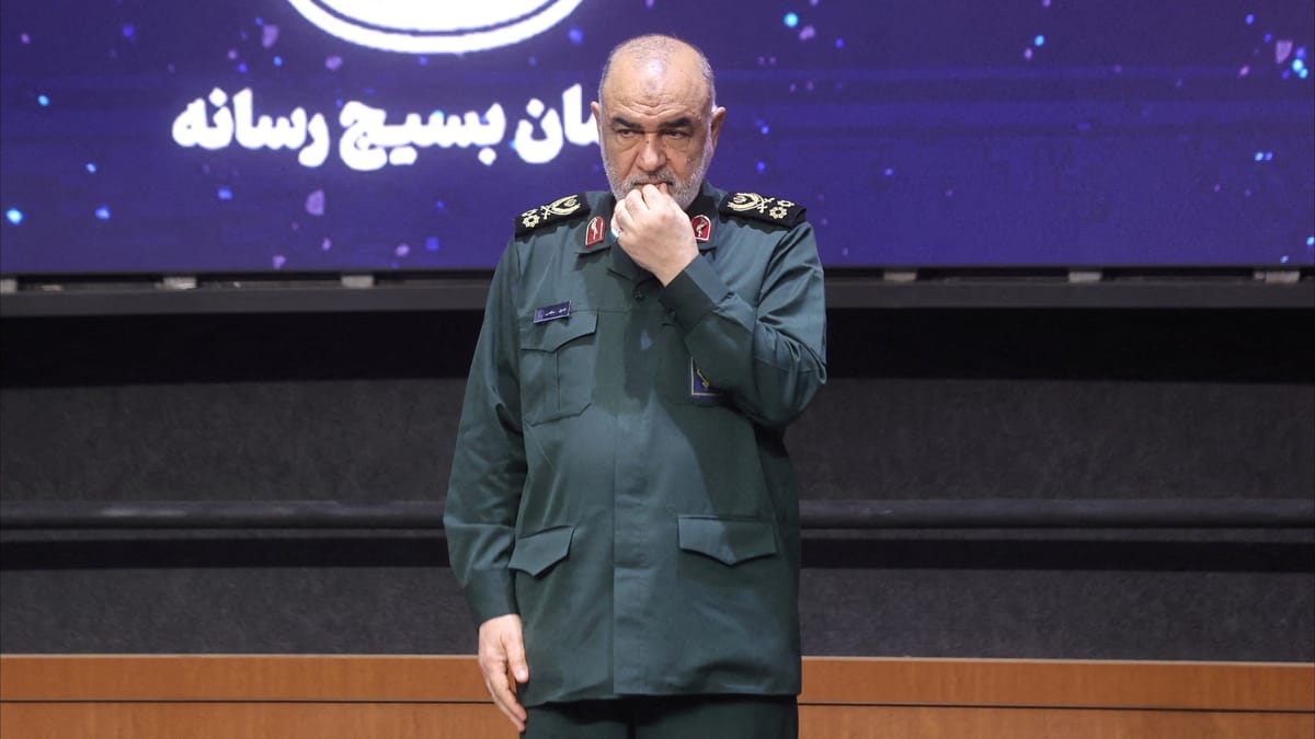 إيران تعد إسرائيل بانتظار طويل