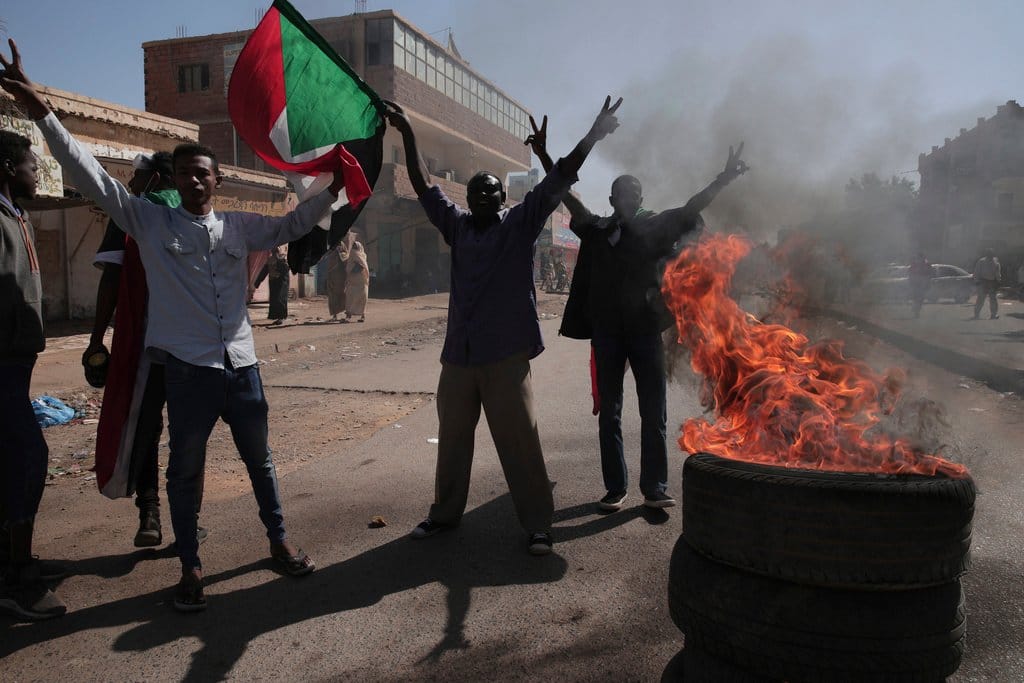 الخارجية السودانية: السفير الأميركي ليس وصيا علينا