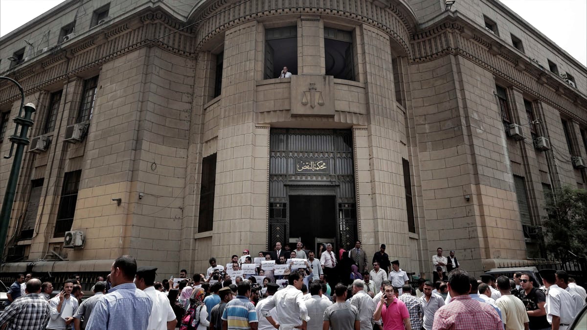 بعضهم بالخارج.. 11 متهما في قضية فتاة العريش