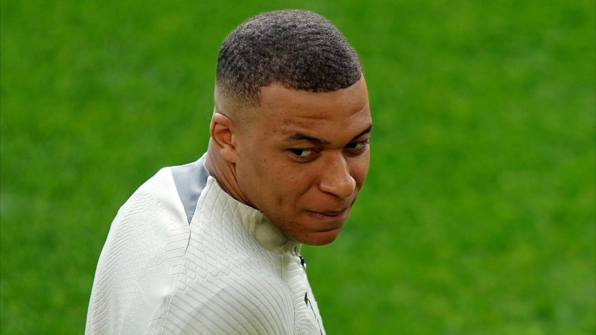 ماكرون يضغط على ريال مدريد قبل وصول مبابي