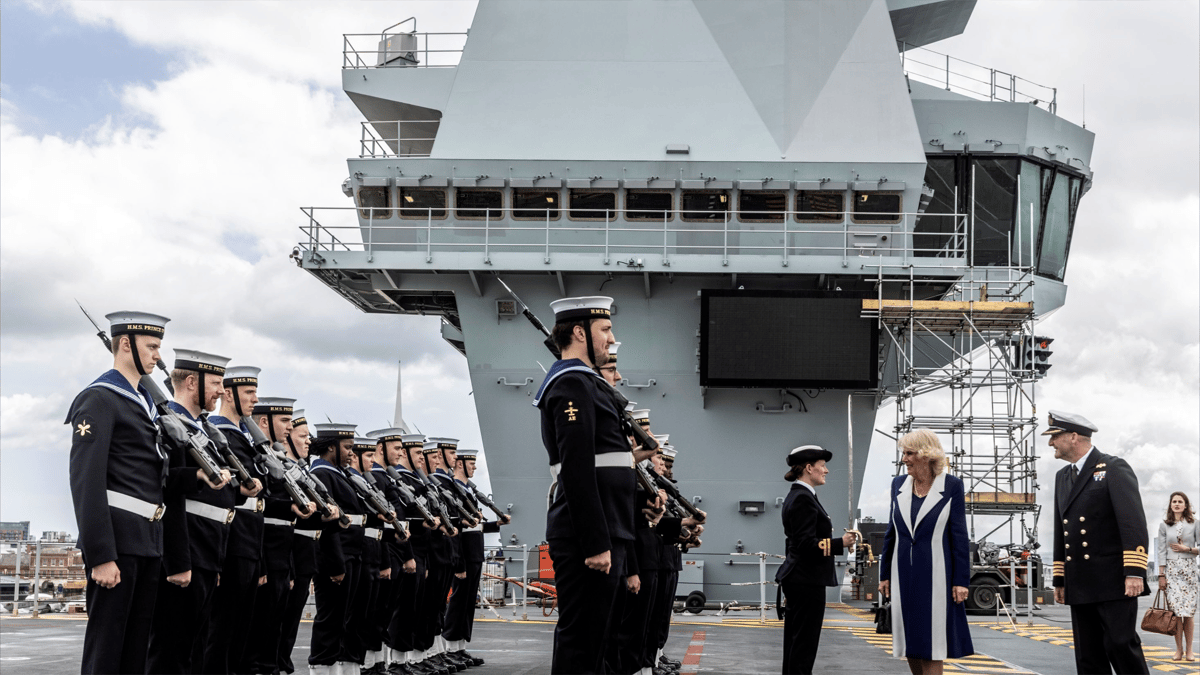 تفوق الطائرات المسيّرة يهدد عرش البحرية البريطانية