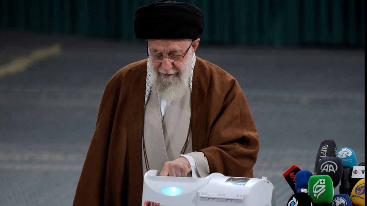 بعد وفاة رئيسي.. سباق "خلافة خامنئي" يشتعل