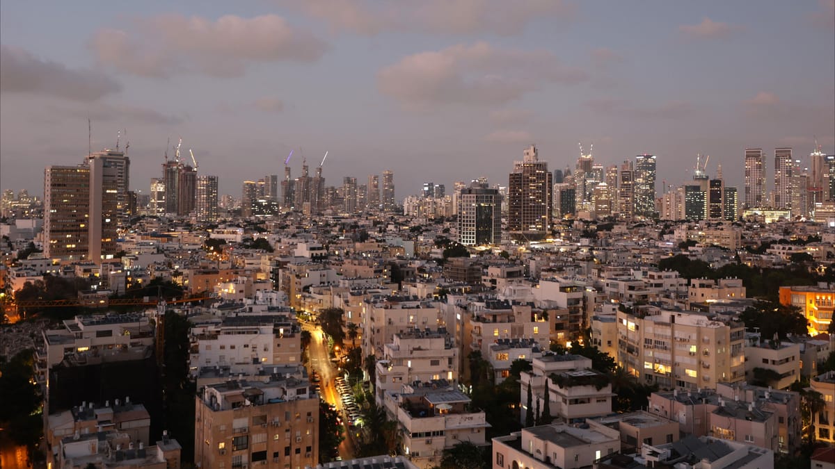 حماس تستهدف تل أبيب بصاروخين