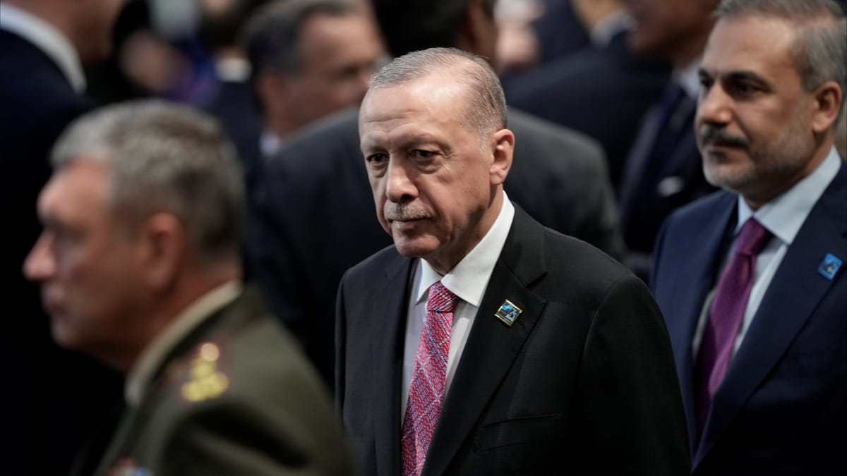 أردوغان وإسرائيل.. احتمالان وراء "خروجه عن النص"