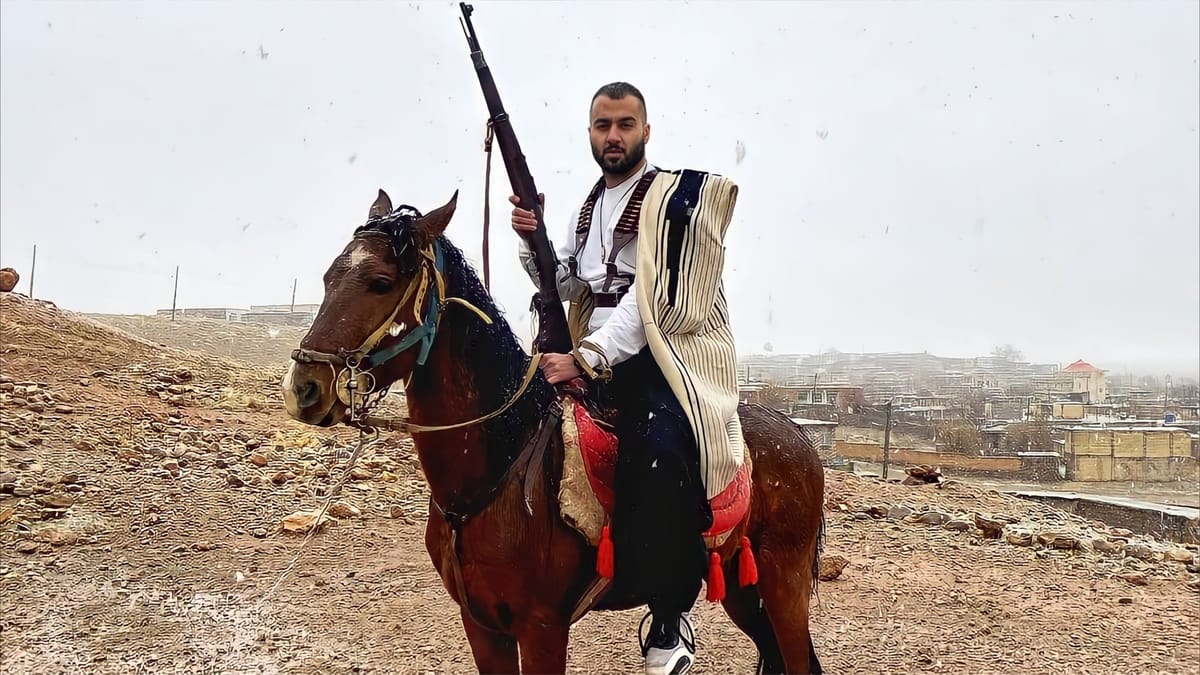 القضاء الإيراني يؤكد حكم إعدام مغني الراب