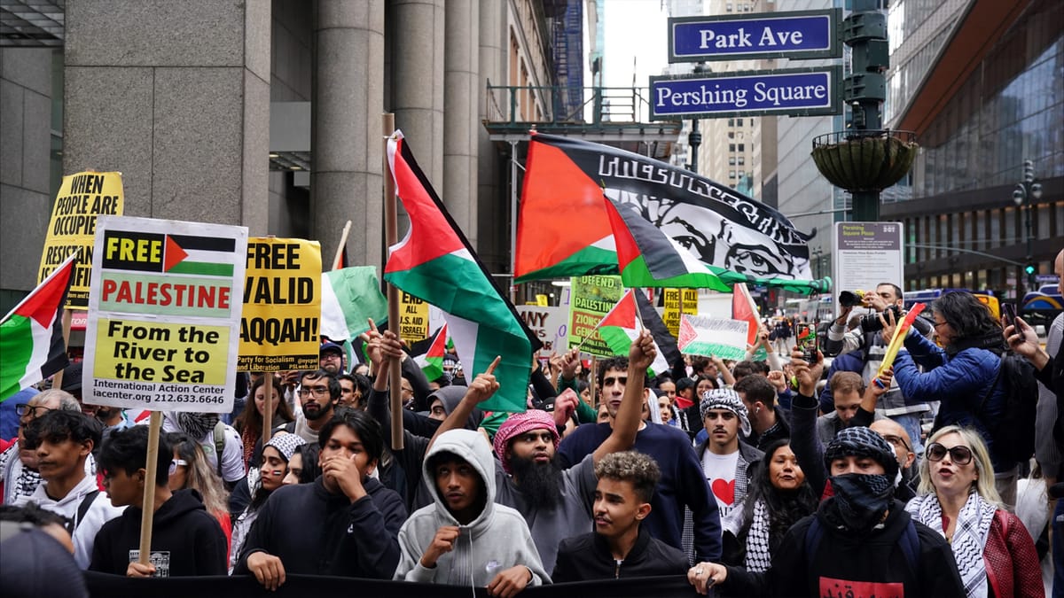 أعلام فلسطينية تواجه الإسرائيلية في شوارع نيويورك