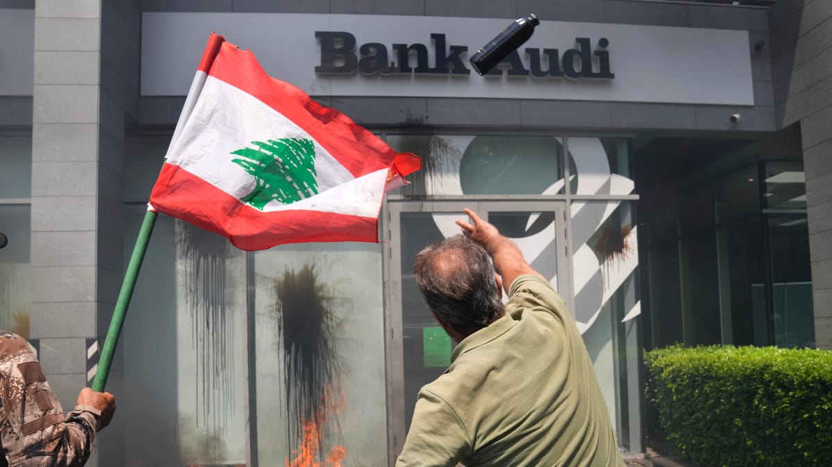 قيمة الليرة اللبنانية برعاية "بلومبيرغ".. ماذا نعرف عن التطبيق الجديد؟