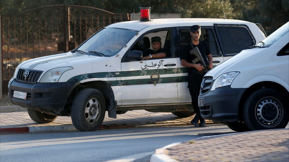 تونسي أصم وأبكم.. اعتبروه ميتا فعاد بعد 15 عاما