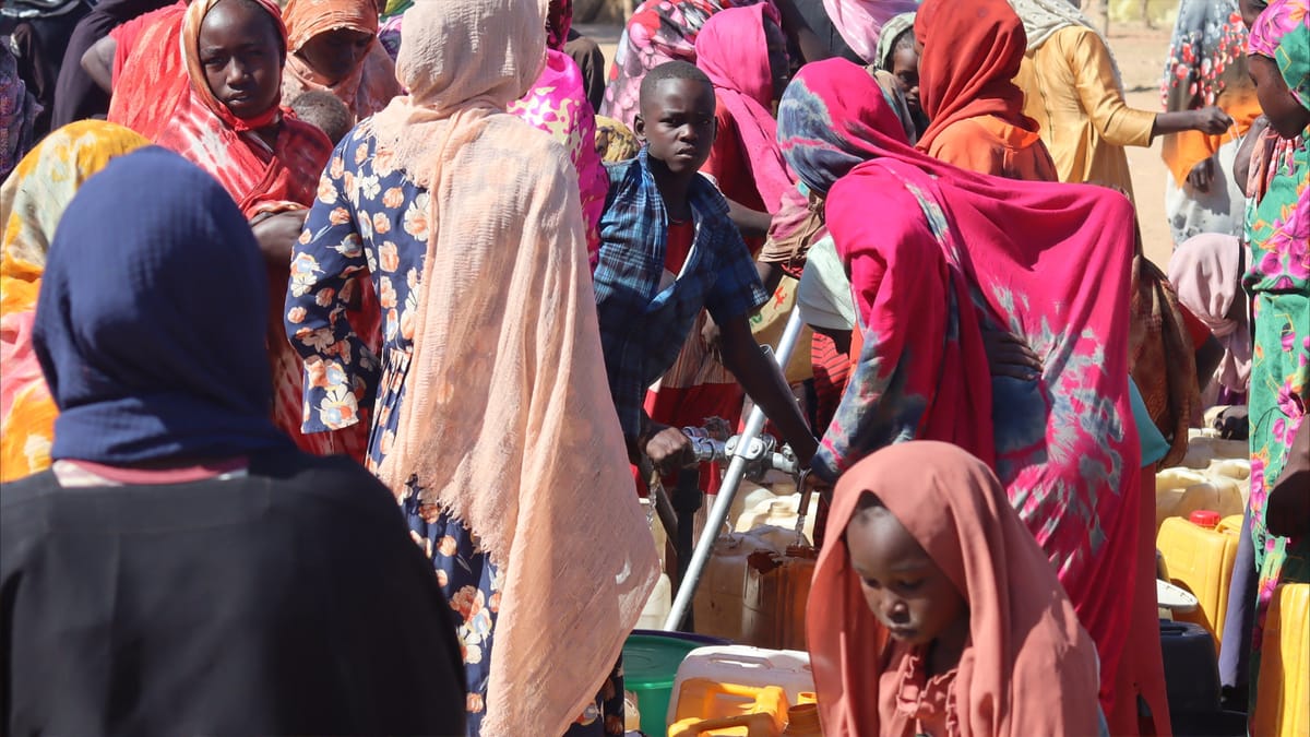 مصر تطالب مواطنيها بعدم السفر إلى السودان