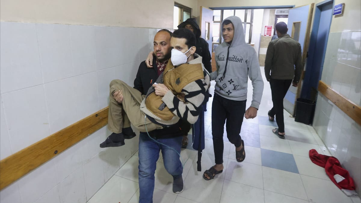 "الصحة العالمية": القتال يشتد حول مستشفى ناصر بغزة