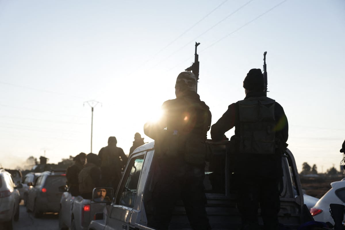 جناح PKK المسلح "يهدد الشرع"