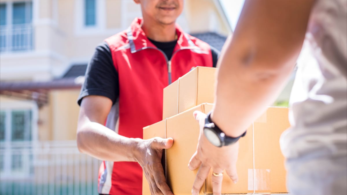 التجارة الإلكترونية بتونس.. فستان "شيماء" يتحول إلى مصيدة