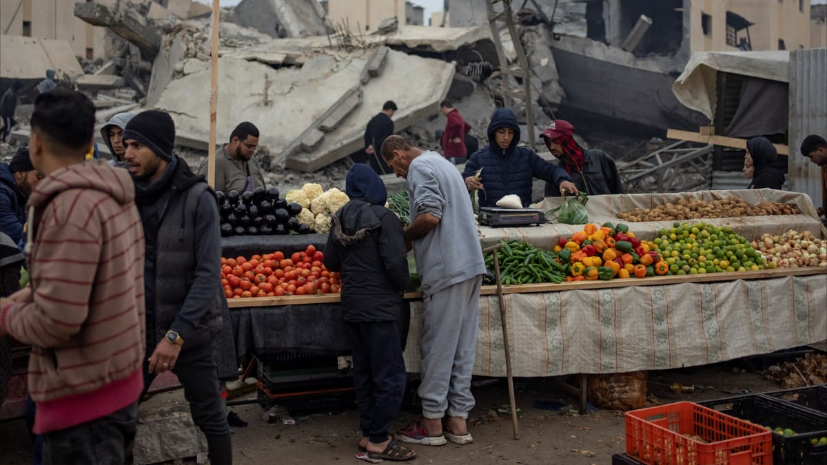 أثرياء الحرب.. إسرائيليون يبيعون البطاطا لغزة