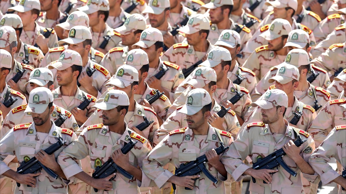 مقتل مسلح خلال محاولة زرع قنبلة في إيران