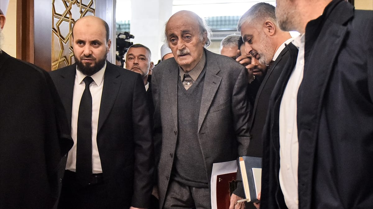 جنبلاط يلتقي الجولاني بمهمات "رئيس الجمهورية"؟.. خبير يشرح لبلينكس