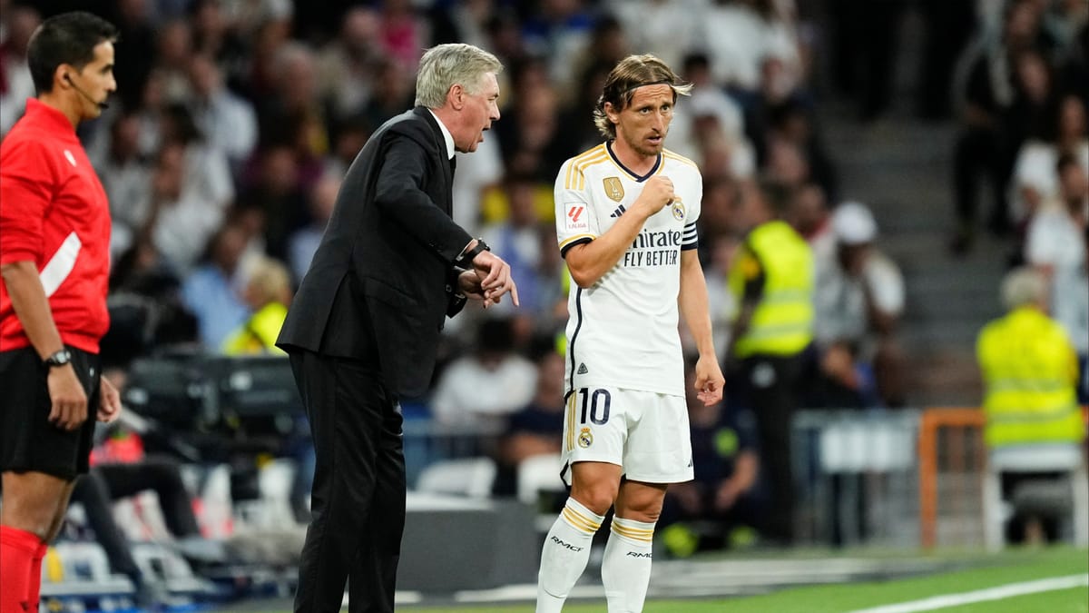 أنشيلوتي يفاجئ مودريتش بعرض "جريء"