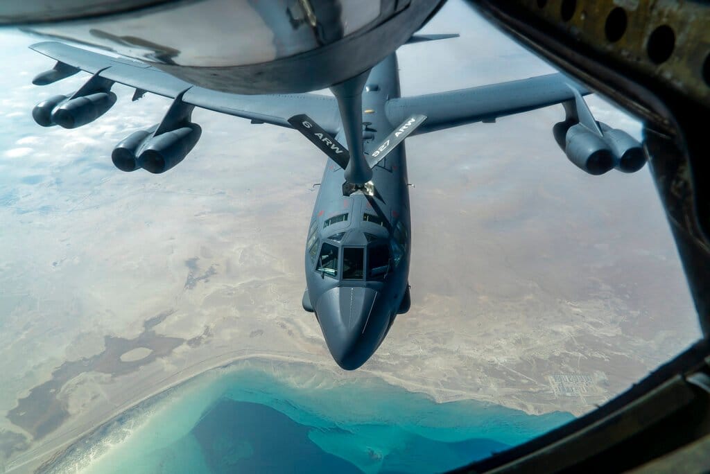 بي-52 أميركية فوق سوريا.. والهدف داعش
