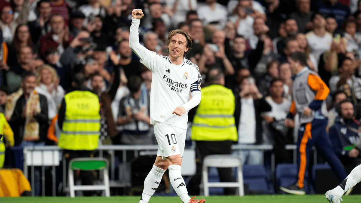 لوكا مودريتش.. "هدية لكرة القدم" تسير على درب مالديني