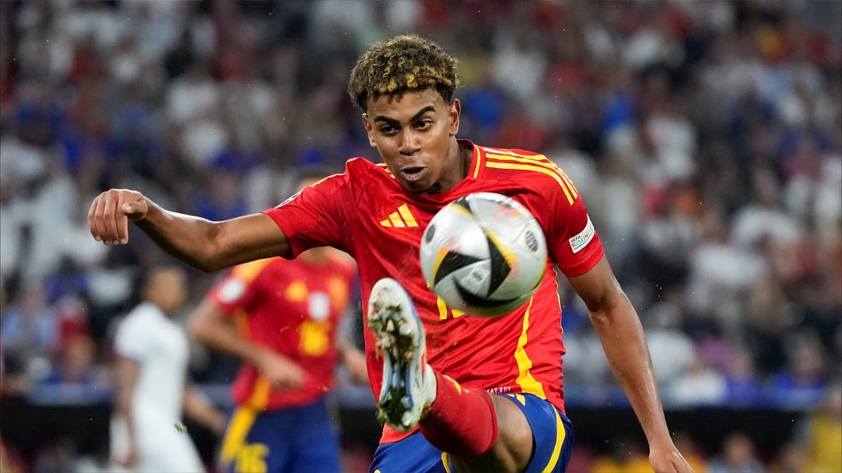 موعد مباراة إسبانيا وإنكلترا في نهائي يورو 2024