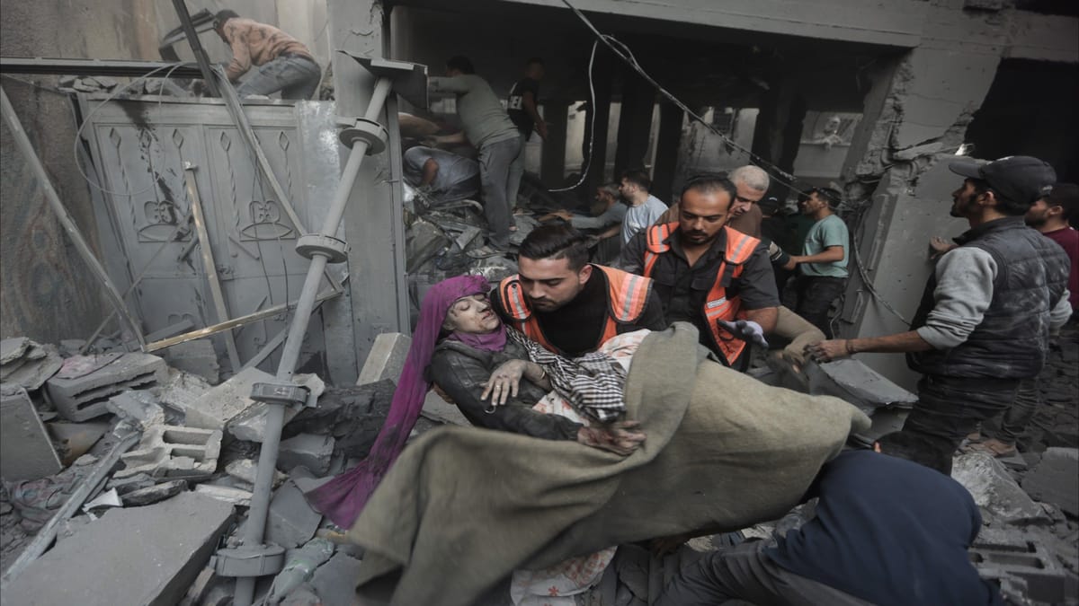 مقتل 15 فلسطينيا في قصف إسرائيلي على غزة